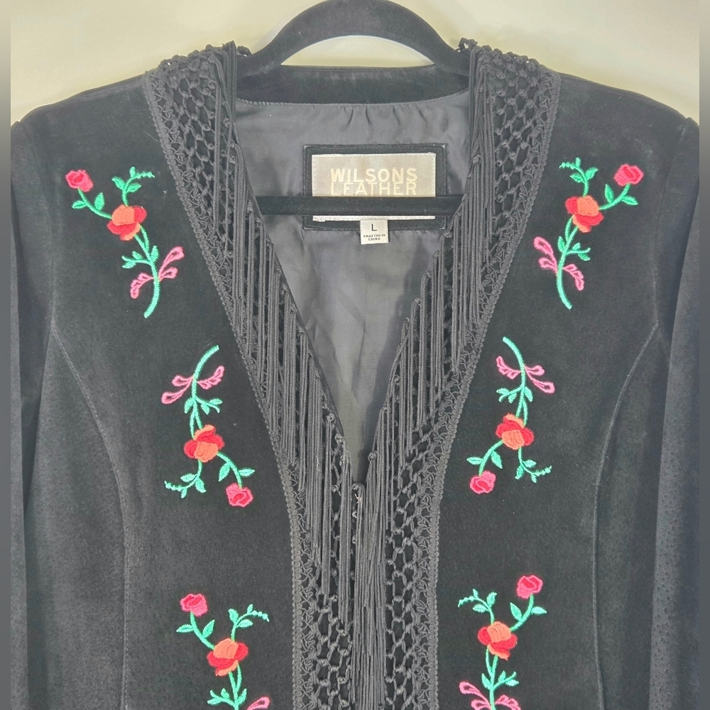 RARE VINTAGE WILSONS LEATHER MAXIMA EMBROIDERED SUEDE FRINGE BOHO JACKET. - Picture 5 of 9